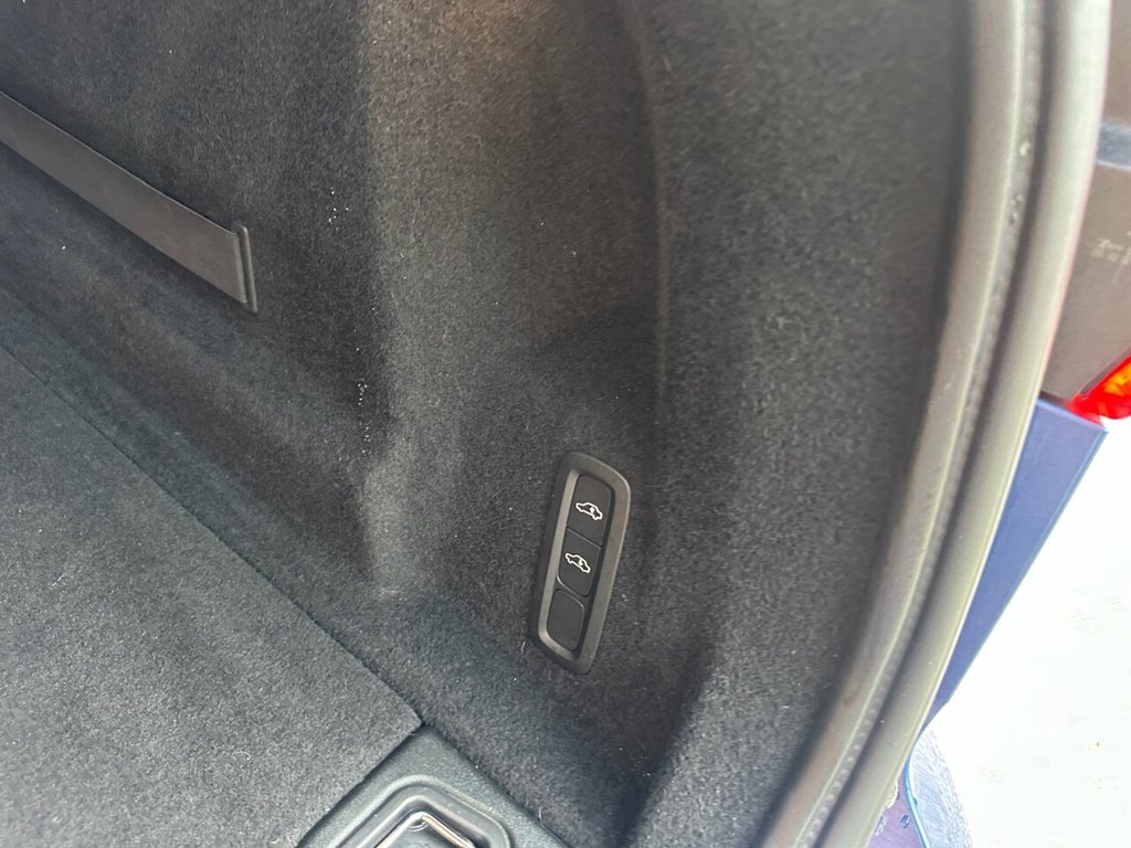 Used Volvo XC60 2017 for sale - 76914712: Photo 33