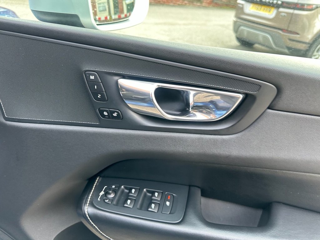 Used Volvo XC60 2017 for sale - 76914712: Photo 40