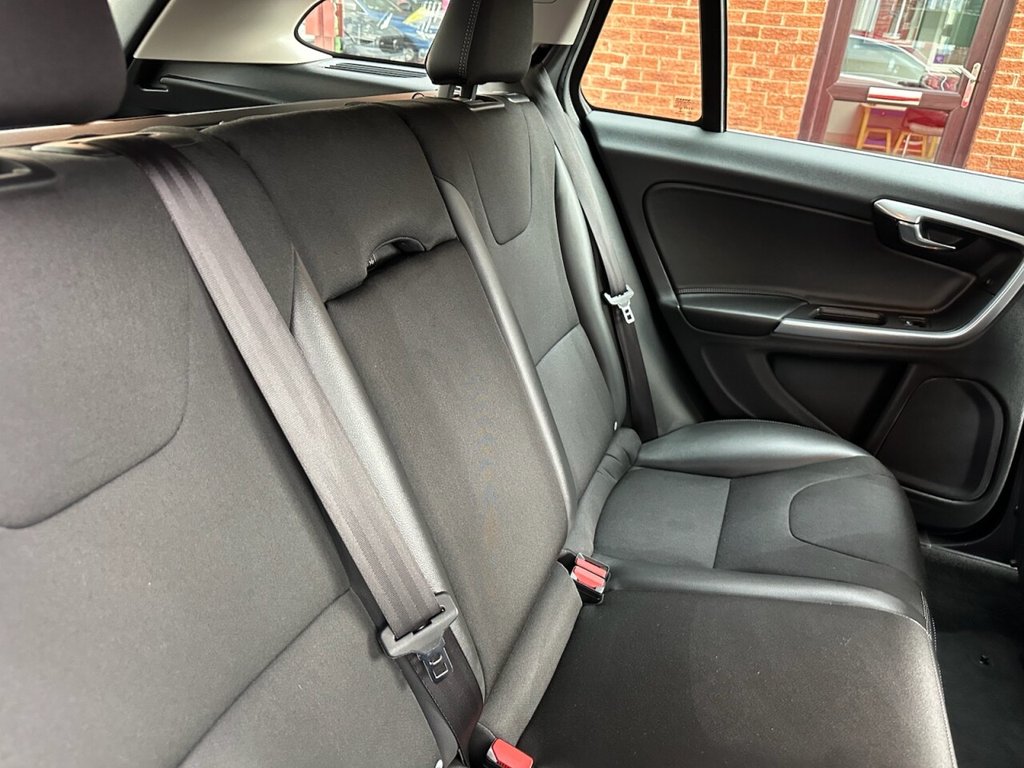 Used Volvo V60 2015 for sale - 76356205: Photo 24