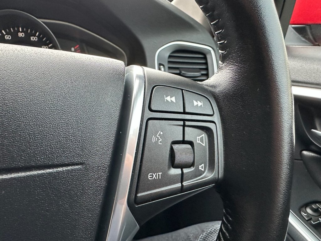 Used Volvo V60 2015 for sale - 76356205: Photo 42