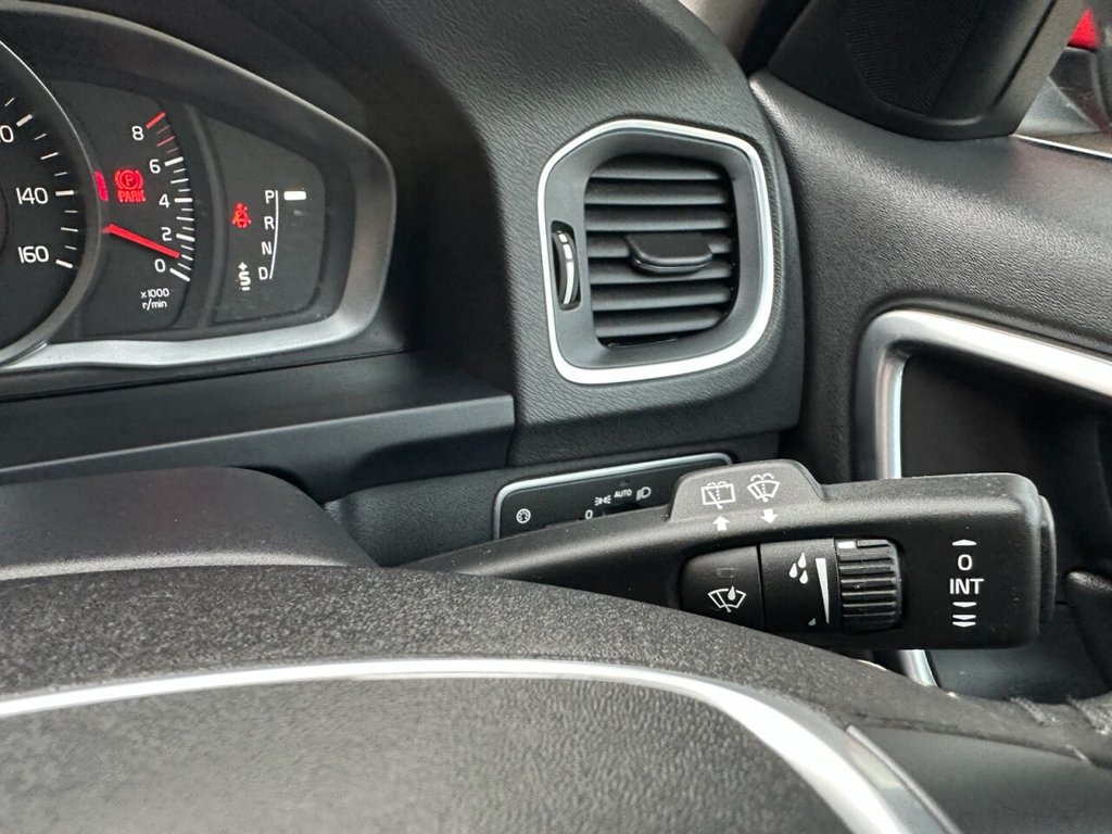 Used Volvo V60 2015 for sale - 76356205: Photo 43