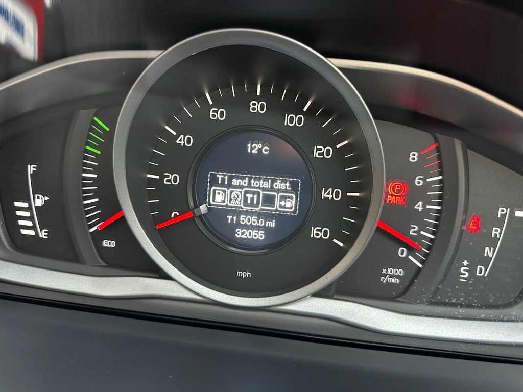 Used Volvo V60 2015 for sale - 76356205: Photo 8