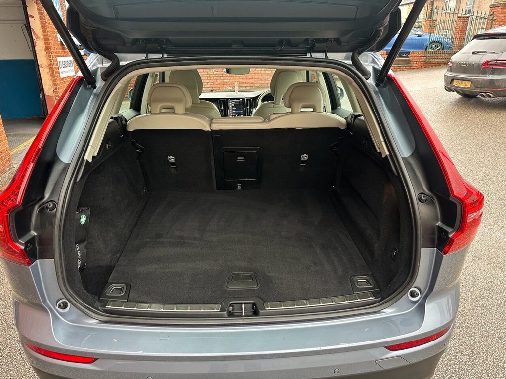 Used Volvo XC60 2018 for sale - 77307394: Photo 29