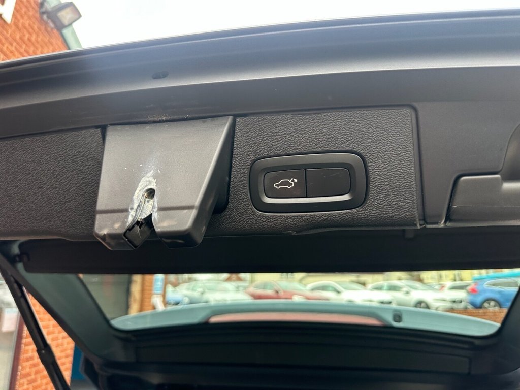 Used Volvo XC60 2018 for sale - 77307394: Photo 34