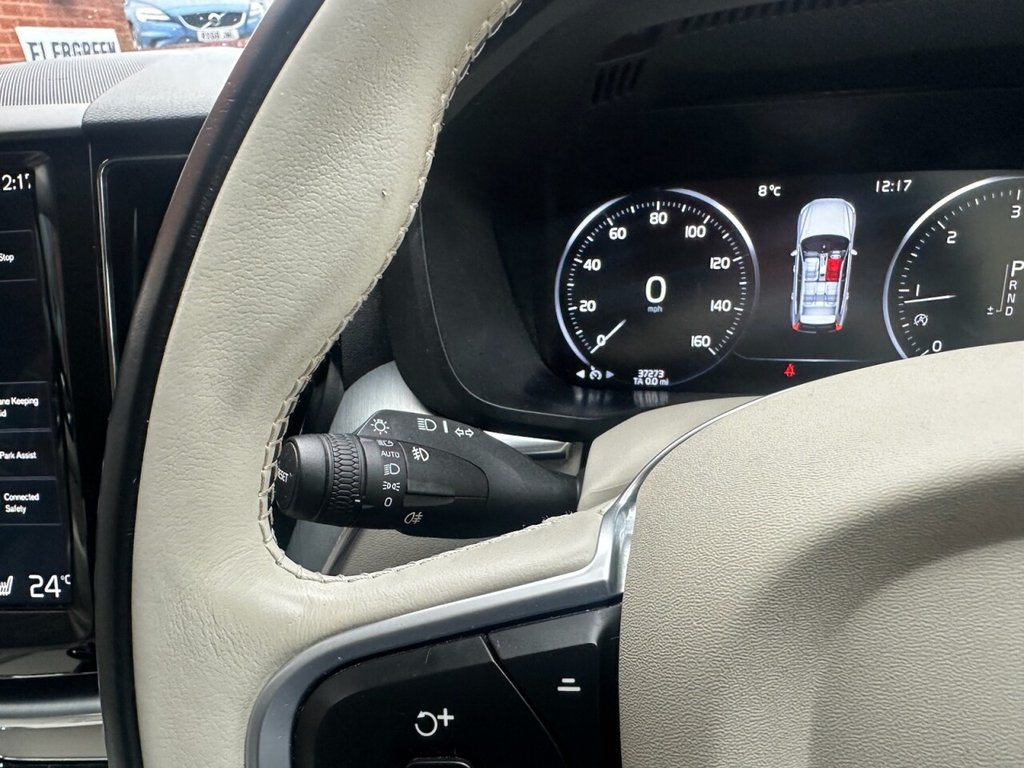 Used Volvo XC60 2018 for sale - 77307394: Photo 43