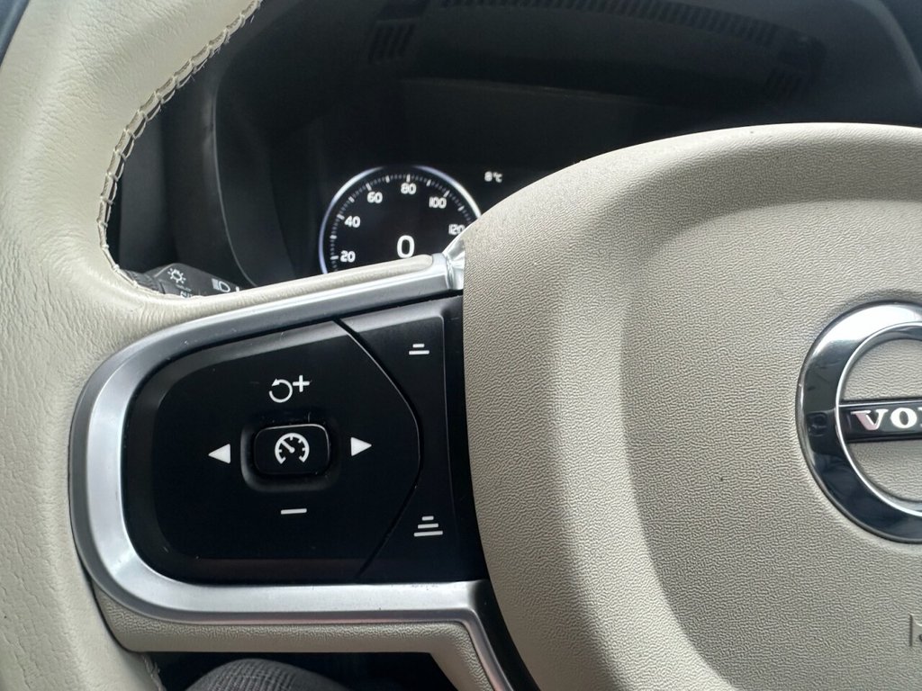 Used Volvo XC60 2018 for sale - 77307394: Photo 44