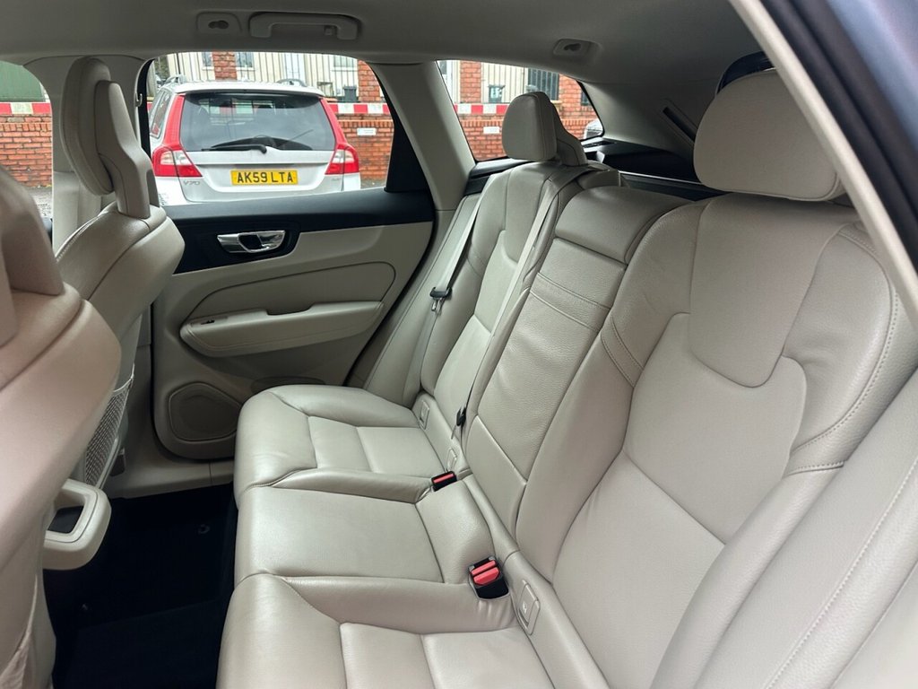 Used Volvo XC60 2018 for sale - 77307394: Photo 7