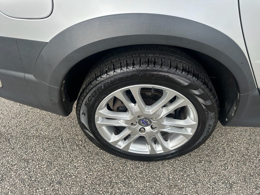 Used Volvo XC70 2014 for sale - 76345234: Photo 36