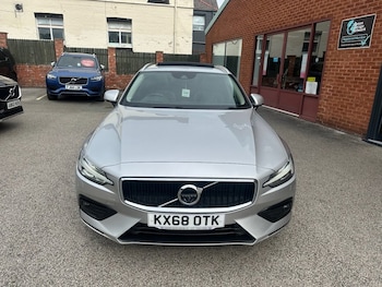 Used Volvo V60 2018 for sale - 78967061: Photo