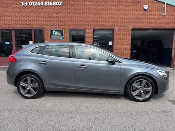 Used Volvo V40 2018 for sale - 78943256: Photo