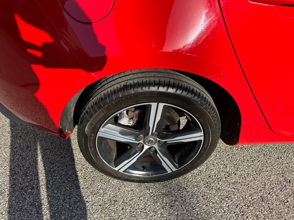 Used Volvo V40 2016 for sale - 76396399: Photo 11