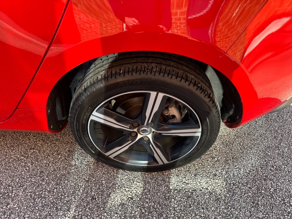 Used Volvo V40 2016 for sale - 76396399: Photo 13