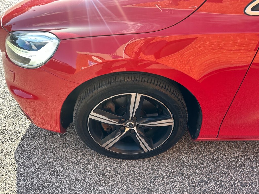 Used Volvo V40 2016 for sale - 76396399: Photo 15