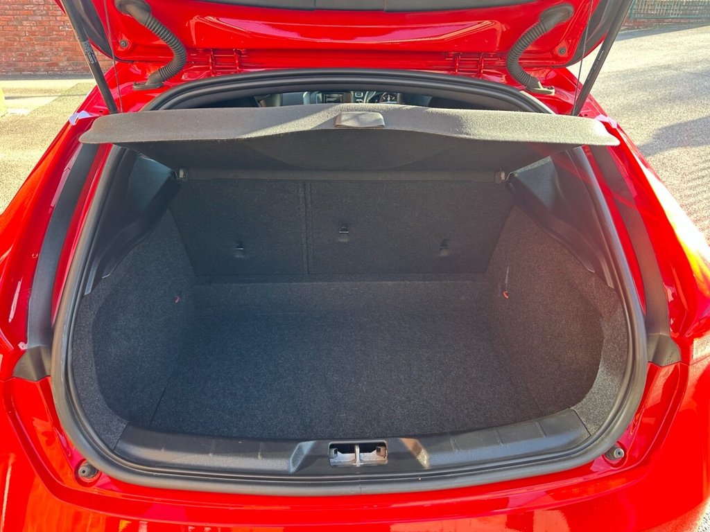 Used Volvo V40 2016 for sale - 76396399: Photo 19