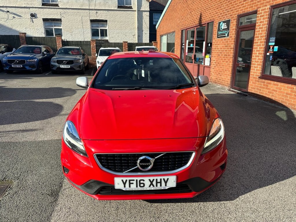Used Volvo V40 2016 for sale - 76396399: Photo 2