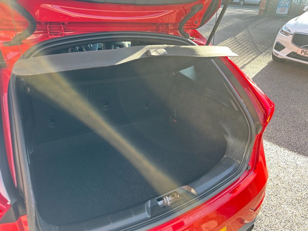 Used Volvo V40 2016 for sale - 76396399: Photo 22