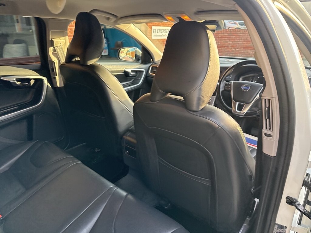 Used Volvo V60 2017 for sale - 77048696: Photo 16