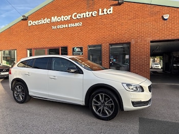 Used Volvo V60 Cross Country 2017 for sale - 77048696: Photo