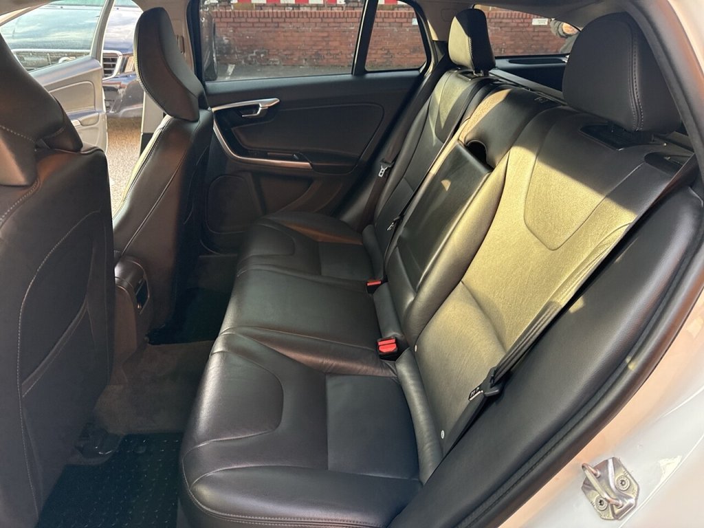 Used Volvo V60 2017 for sale - 77048696: Photo 25