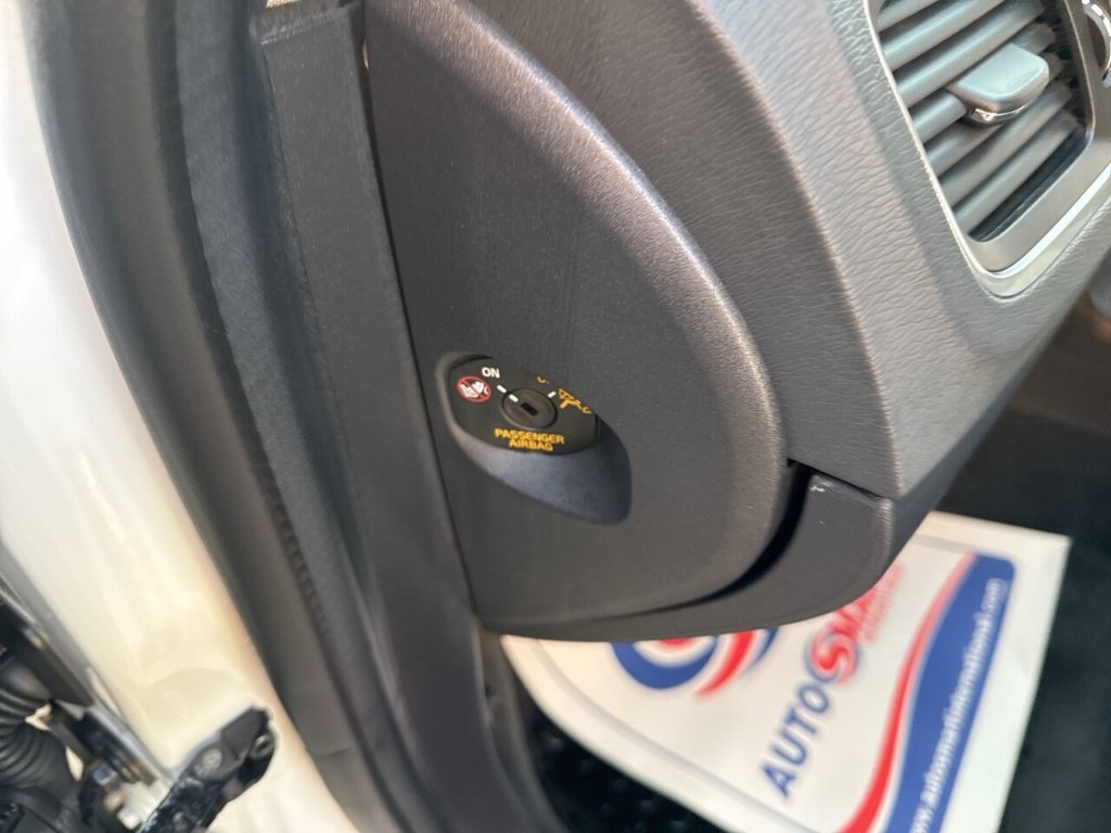 Used Volvo V60 2017 for sale - 77048696: Photo 26