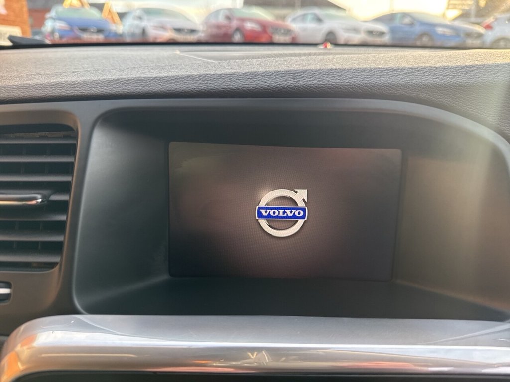Used Volvo V60 2017 for sale - 77048696: Photo 42