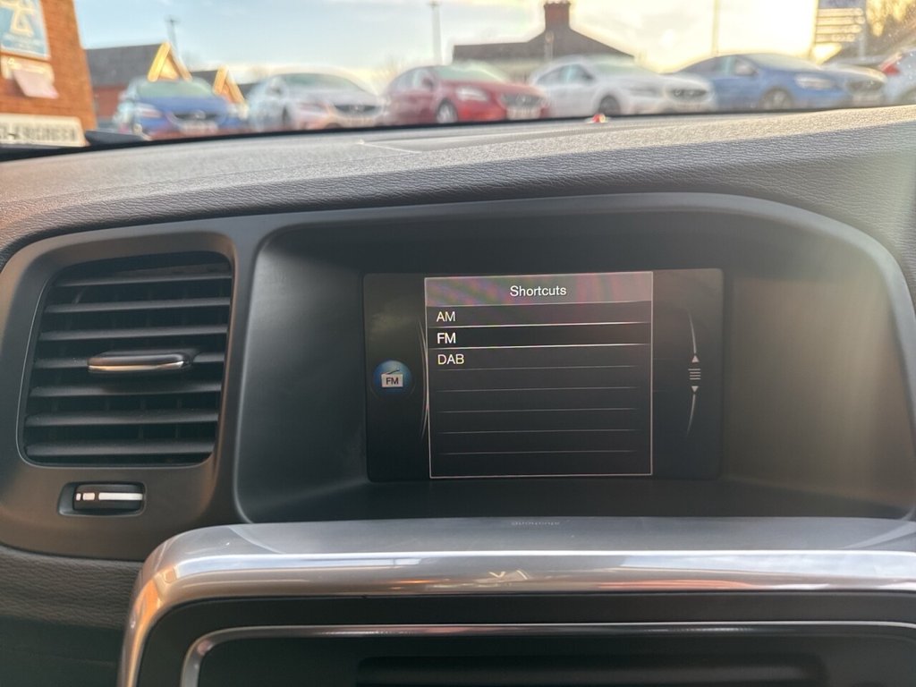 Used Volvo V60 2017 for sale - 77048696: Photo 44