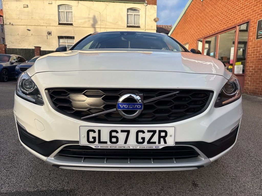 Used Volvo V60 2017 for sale - 77048696: Photo 5
