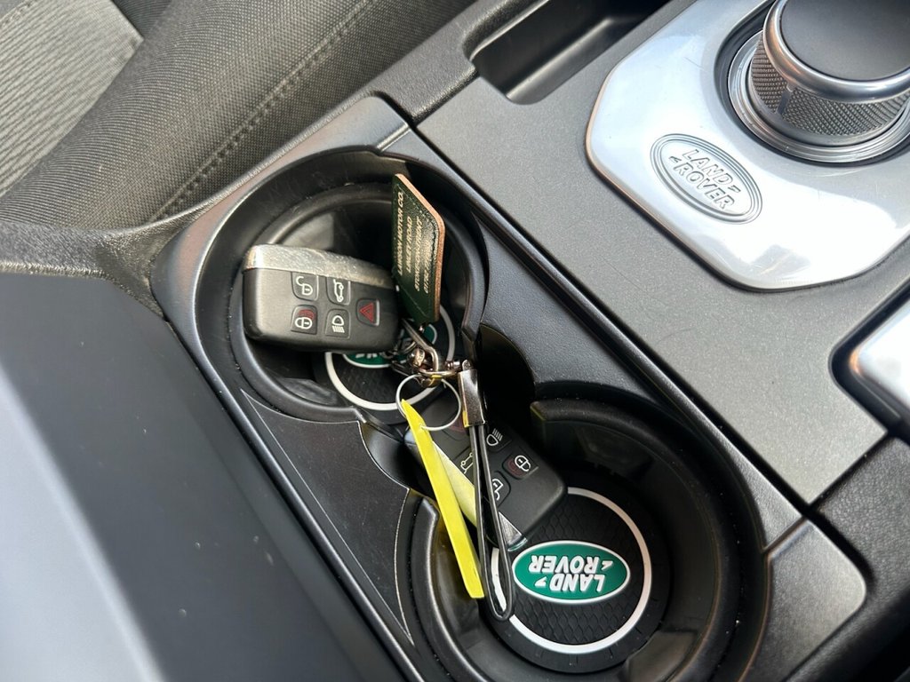 Used Land Rover Discovery 4 2015 for sale - 77621636: Photo 37