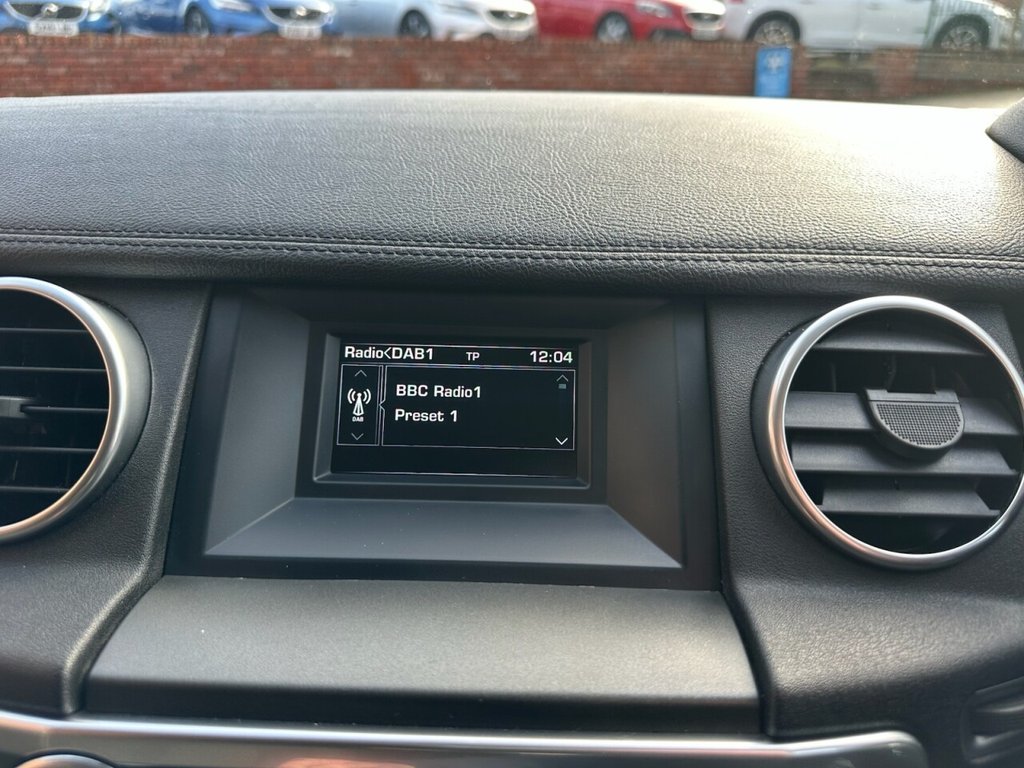 Used Land Rover Discovery 4 2015 for sale - 77621636: Photo 9