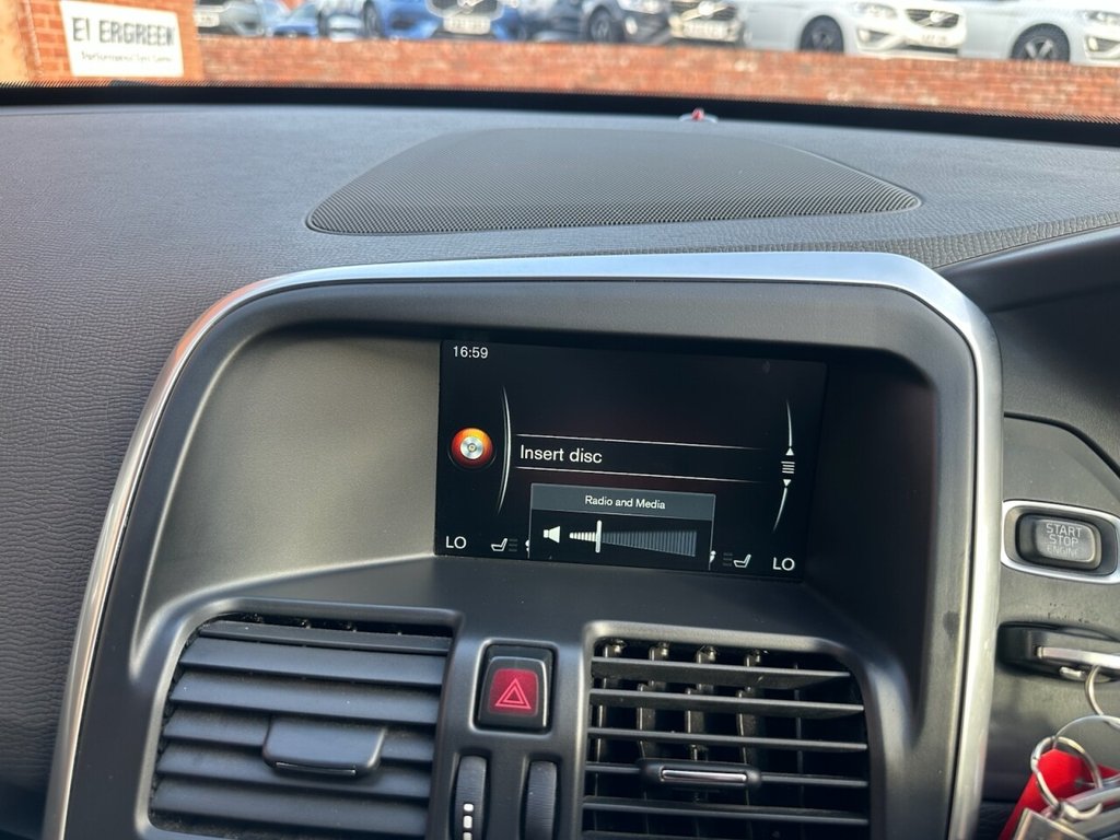 Used Volvo XC60 2015 for sale - 78167441: Photo 15