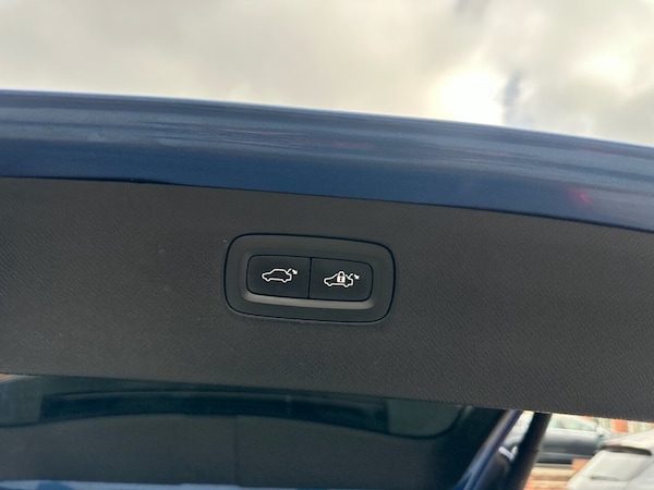 Used Volvo XC90 2017 for sale - 76313248: Photo 29