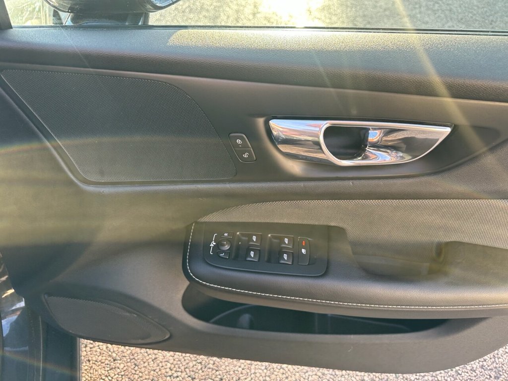 Used Volvo V60 2019 for sale - 76820968: Photo 43