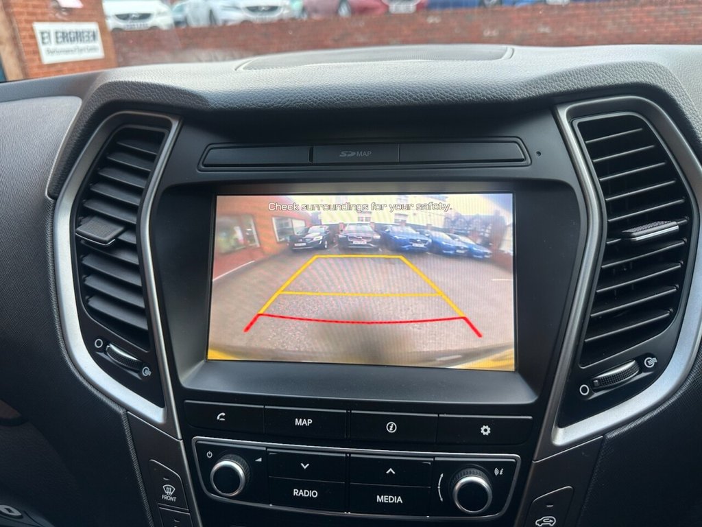 Used Hyundai Santa Fe 2016 for sale - 76792046: Photo 11