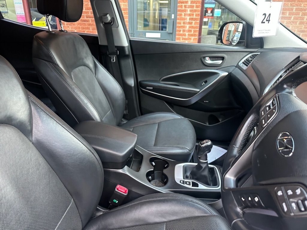 Used Hyundai Santa Fe 2016 for sale - 76792046: Photo 16