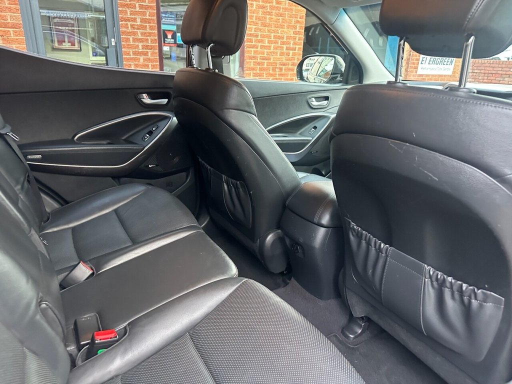 Used Hyundai Santa Fe 2016 for sale - 76792046: Photo 24