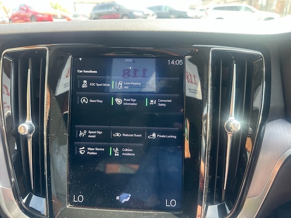 Used Volvo V60 Cross Country 2019 for sale - 74714724: Photo 10