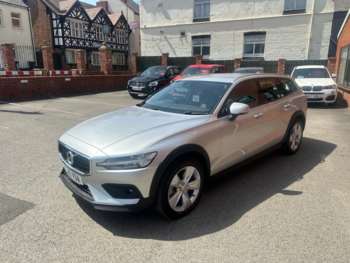 Used Volvo V60 Cross Country 2019 for sale - 74714724: Photo