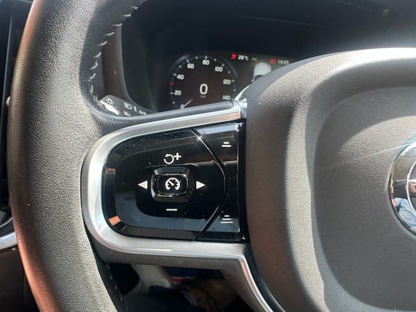 Used Volvo V60 Cross Country 2019 for sale - 74714724: Photo 39