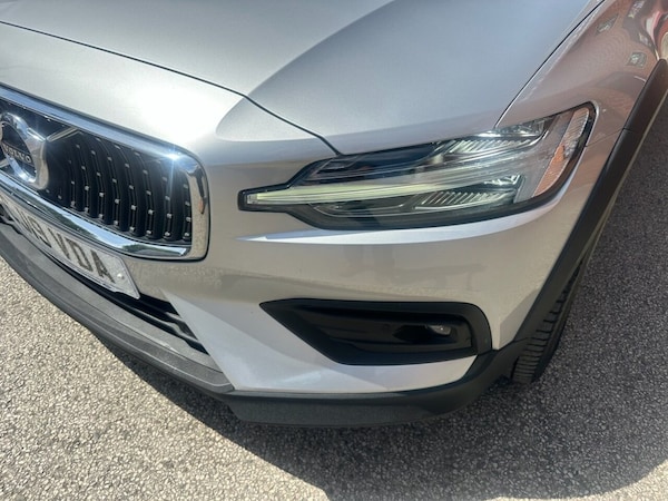 Used Volvo V60 Cross Country 2019 for sale - 74714724: Photo 47