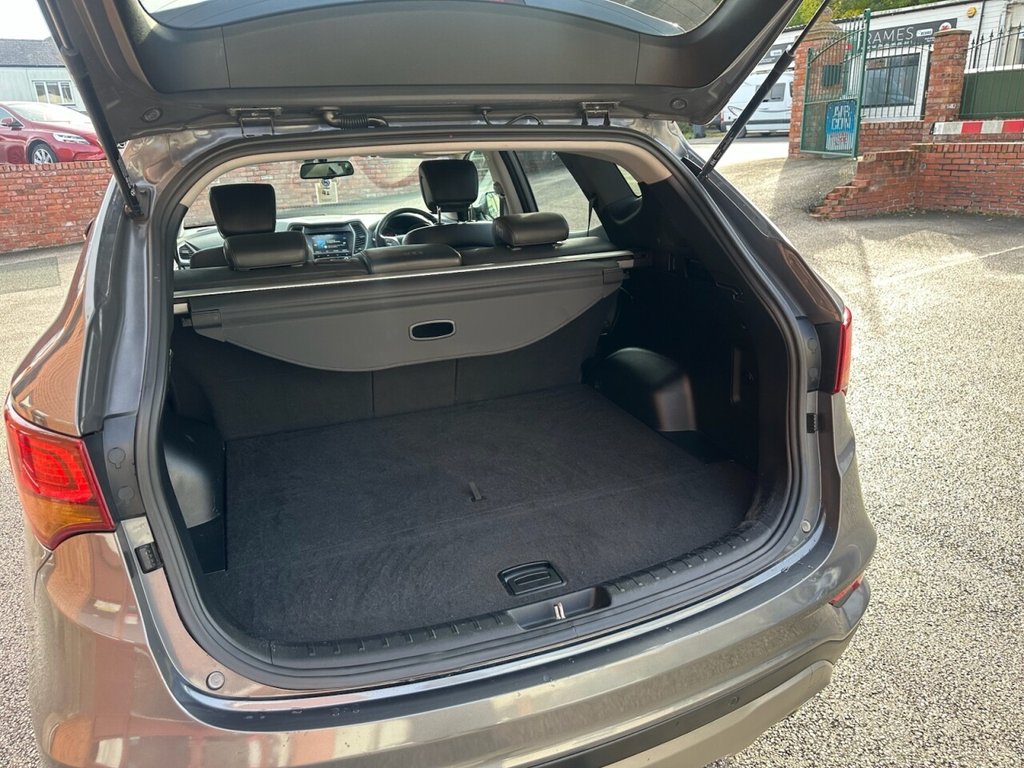 Used Hyundai Santa Fe 2016 for sale - 76406918: Photo 22