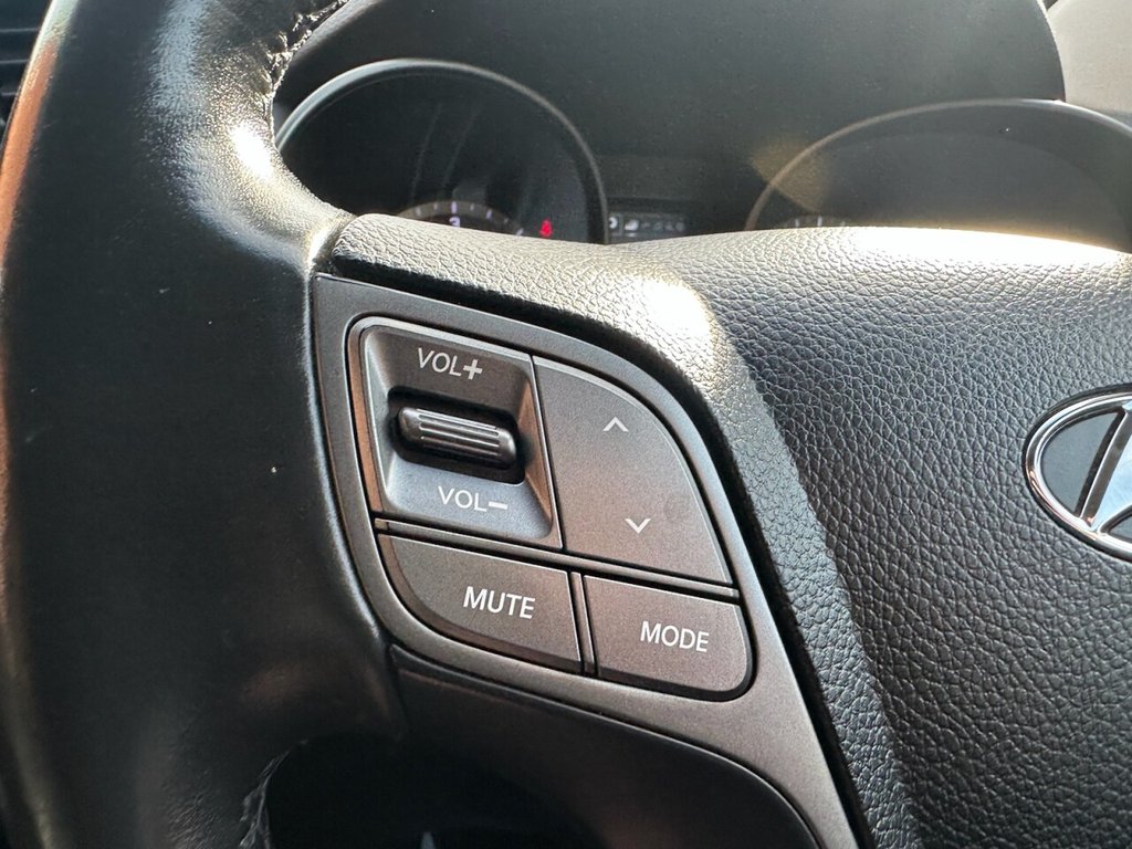 Used Hyundai Santa Fe 2016 for sale - 76406918: Photo 36