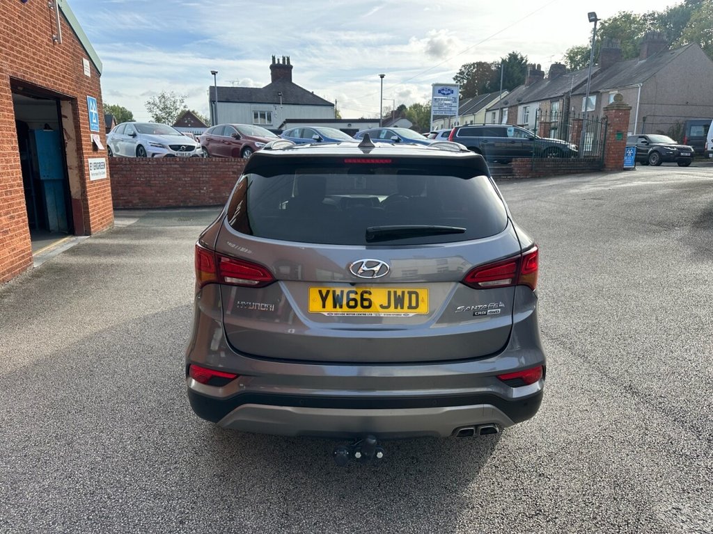 Used Hyundai Santa Fe 2016 for sale - 76406918: Photo 6