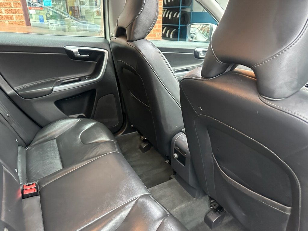 Used Volvo XC60 2015 for sale - 77642154: Photo 14