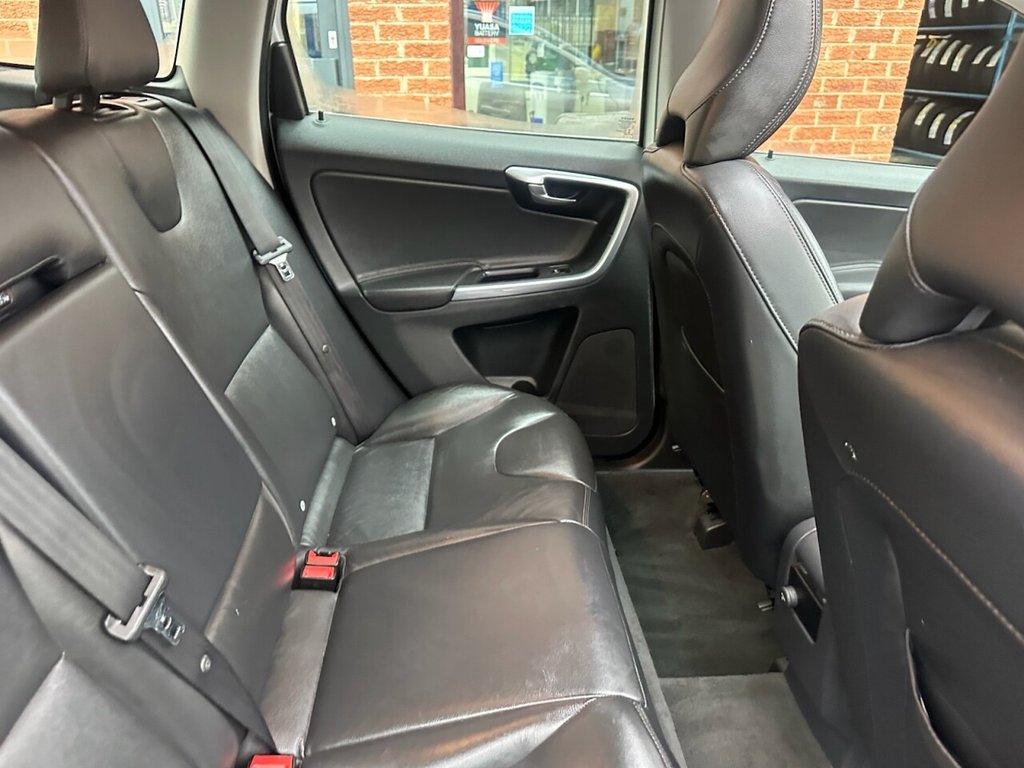 Used Volvo XC60 2015 for sale - 77642154: Photo 15