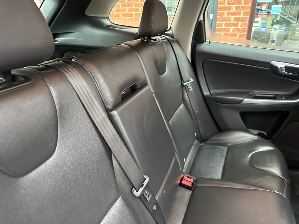 Used Volvo XC60 2015 for sale - 77642154: Photo 7