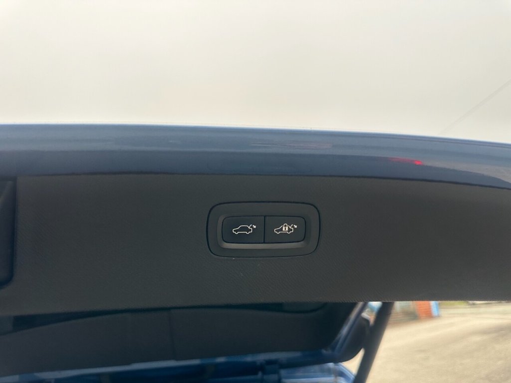 Used Volvo XC90 2018 for sale - 77978936: Photo 32