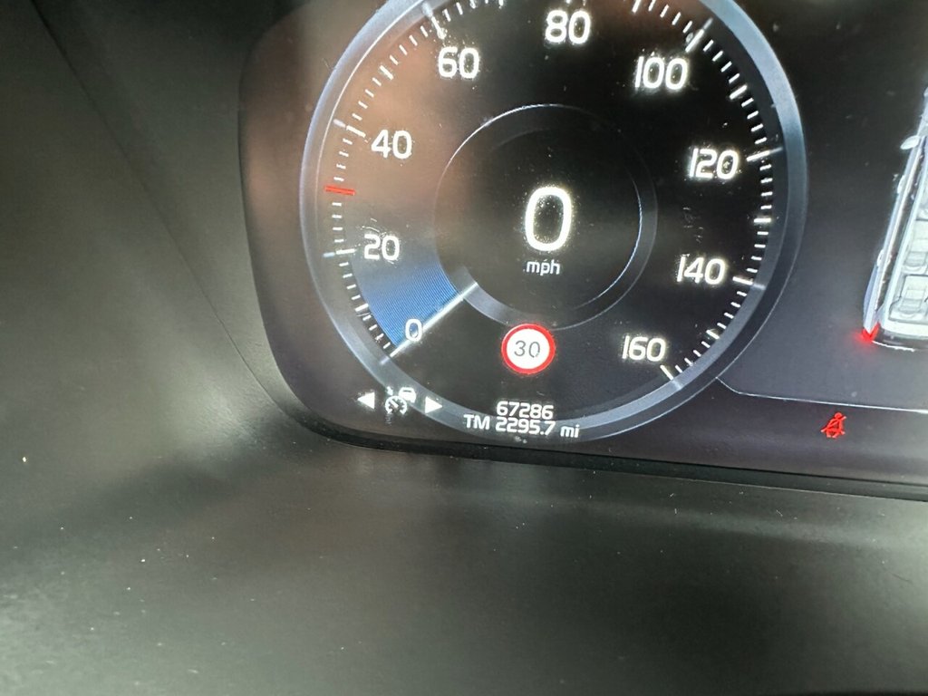 Used Volvo XC90 2018 for sale - 77978936: Photo 9