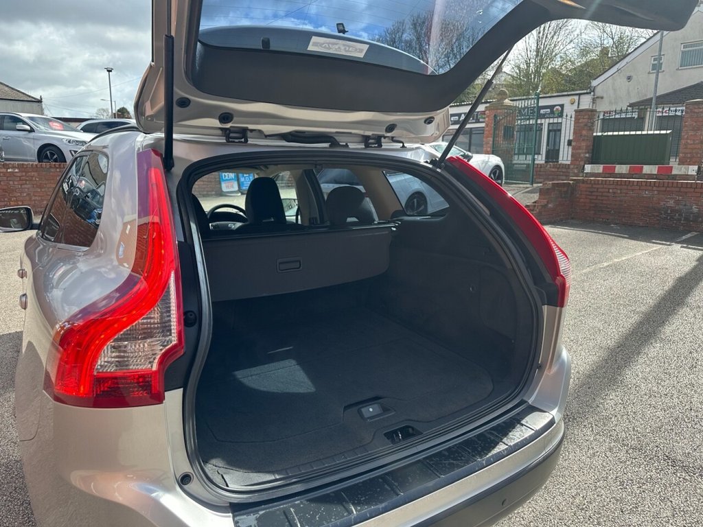 Used Volvo XC60 2009 for sale - 78096023: Photo 28