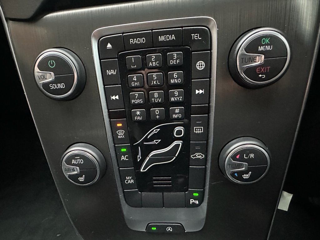 Used Volvo V40 Cross Country 2015 for sale - 76999125: Photo 10