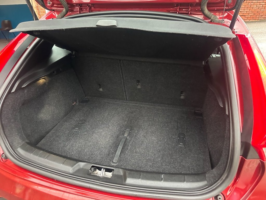 Used Volvo V40 Cross Country 2015 for sale - 76999125: Photo 36